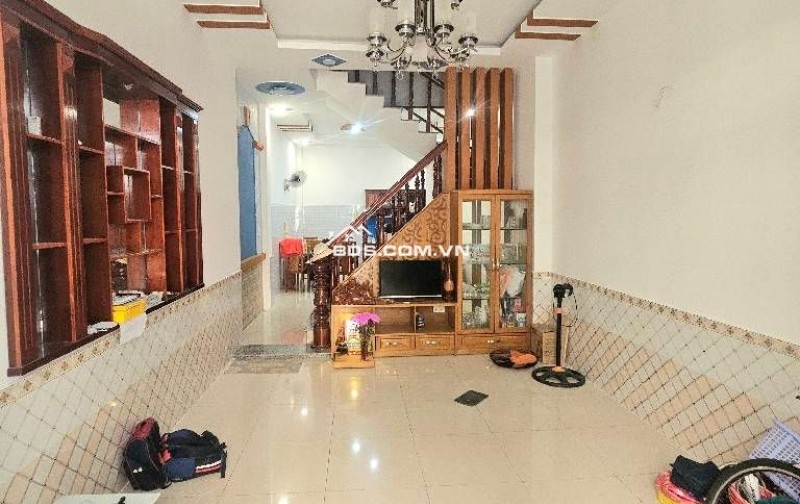 TRUNG TÂM TRƯỜNG THỌ - NHÀ 3 TẦNG 4PN RỘNG RẢI - ĐẦY ĐỦ CÔNG NĂNG - KHU DÂN TRÍ CAO - OTO NGỦ TRONG NHÀ
PHƯỜNG THỦ ĐỨC