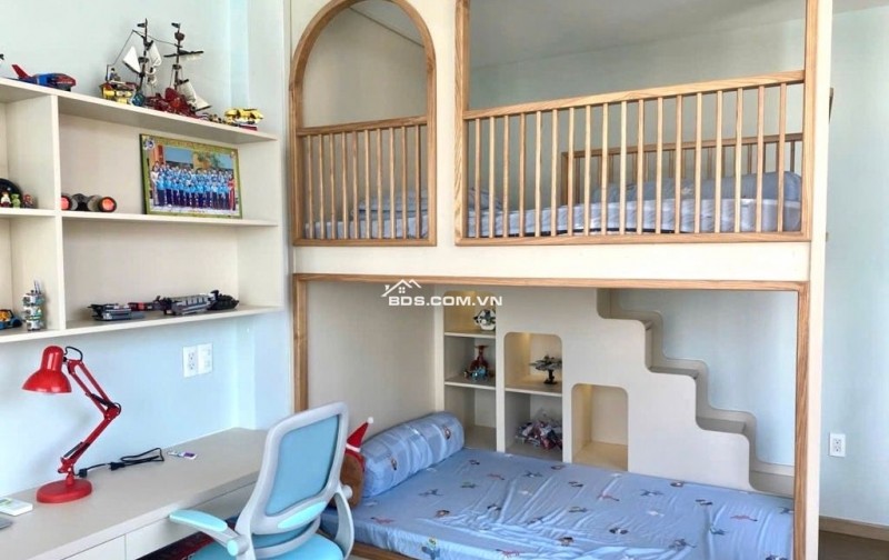 Hẻm Ô Tô - 3 Tầng đúc - Sát Mặt Tiền - Chỉ cách Quận 1 Cây cầu - 42m2 - Nhà mới vào ở ngay - P. Bình Lợi Trung