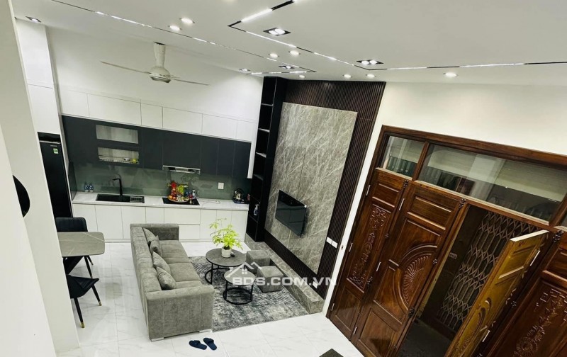 CHỈ 5.6 TỶ CÓ NHÀ LÔ GÓC PHÚC LỢI - 4 TẦNG Ở NGAY - SÁT VINHOMES RIVERSIDE