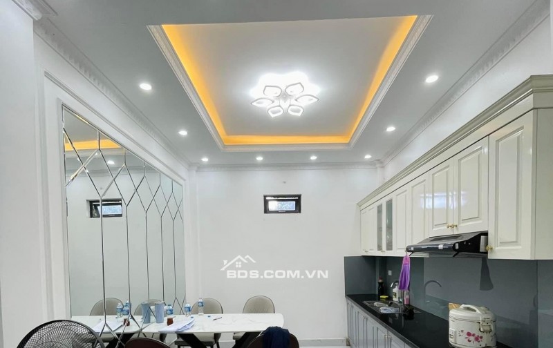 SIÊU PHẨM SÀI ĐỒNG - LÔ GÓC 2 MẶT THOÁNG - BƯỚC CHÂN RA KHU ẨM THỰC - 5.85 TỶ