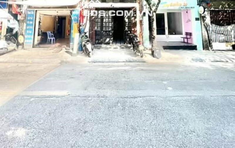 GIẢM CHÀO GIÁ TỐT !  Phố Châu Long  95M2 56 Tỷ 1 Sổ 1 Chủ Xây Tòa rất đẹp