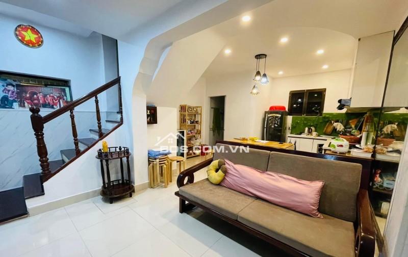 Phố Hàng Chuối Mặt Tiền 10M 3 Tầng 18 Tỷ Cách phố 5M Ngõ rộng Thoáng