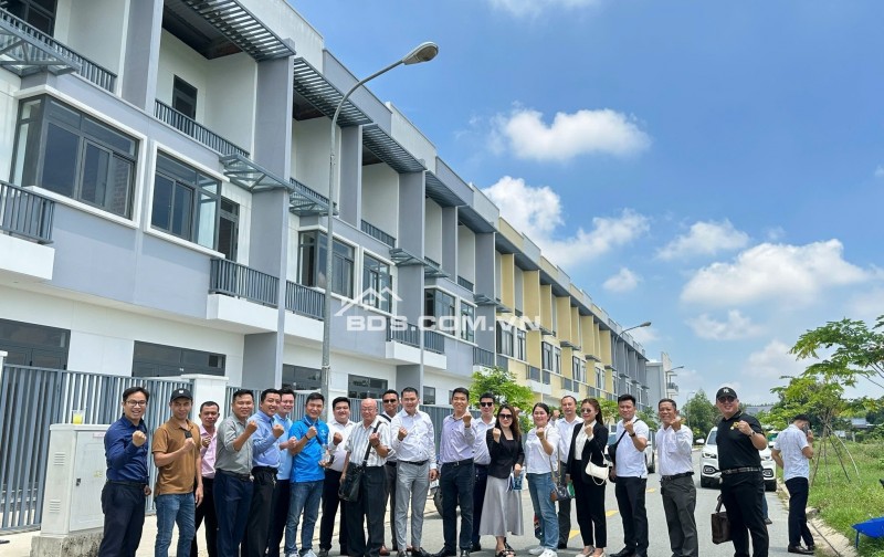 NHÀ PHỐ PHƯỚC ĐÔNG NEW CITY