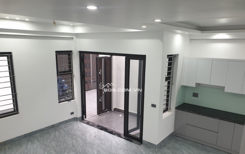 BÁN NHÀ ĐẸP 2.45 TỶ 3 TẦNG 50M2 ( TÂY BẮC ) NGÕ GIẢI PHÓNG