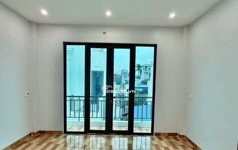 BÁN NHÀ ĐẸP 1.886 TỶ 2 TẦNG 53M2 ( ĐÔNG NAM ) NGÕ VĂN CAO