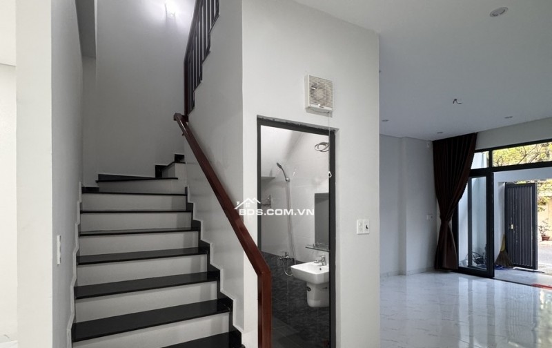 Cho thuê nhà nguyên căn mới - Mặt tiền đường Nguyễn Phước Nguyên - Phường An Khê - Đà Nẵng