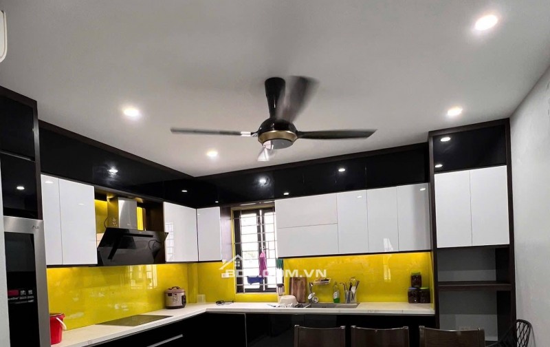 Bán Nhà Kinh Doanh Đỉnh, Hoàng Cầu, Đống Đa 64m, 7 tầng, mt 4.4m, giá 39.9 tỷ