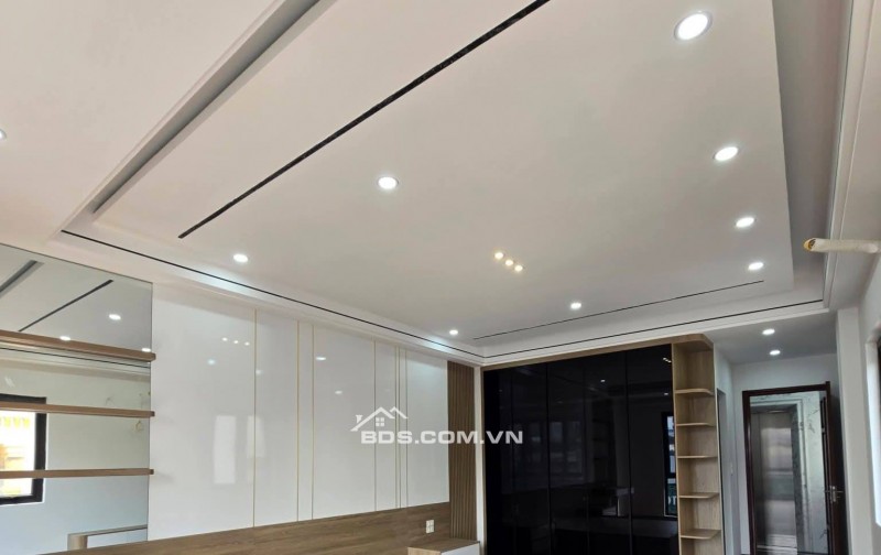 Bán Nhà Mặt Phố, Kinh Doanh, Nguyễn Đức Cảnh 47m, 6 tầng, mt 4.2m, giá 23.5 tỷ.