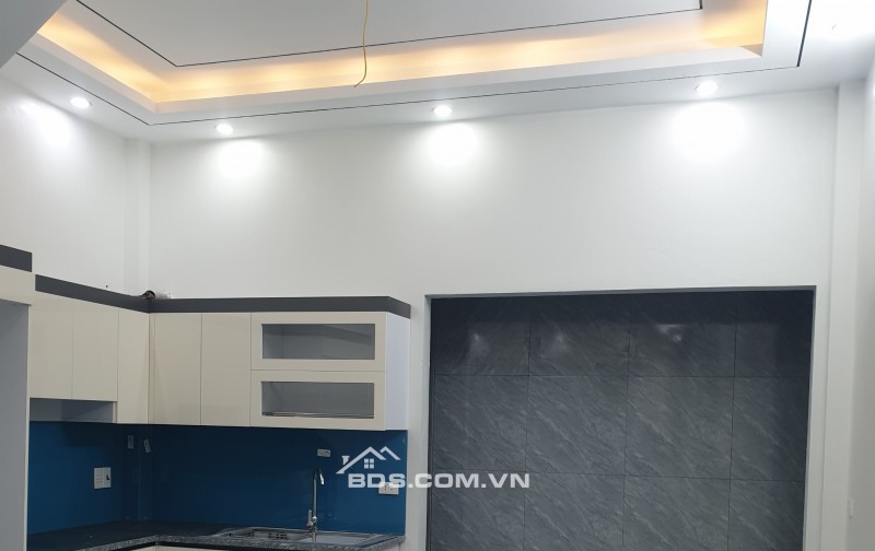 BÁN NHÀ ĐẸP 2.6 TỶ 3 TẦNG 52M2 ( TÂY BẮC ) NGÕ RỘNG ĐƯỜNG 19/5