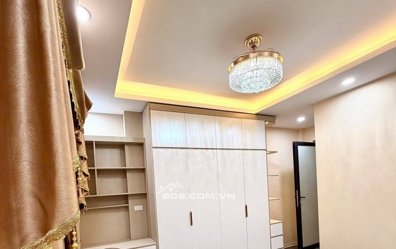 Bán Nhà Gần Đường Ô TÔ Hoàng Mai 31m, 6 tầng, mt 3.8m, giá 9.95 tỷ