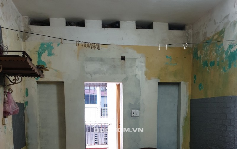 BÁN NHÀ 1.05 TỶ 2 TẦNG 30M2 ( HƯỚNG NAM ) NGÕ ĐIỆN BIÊN