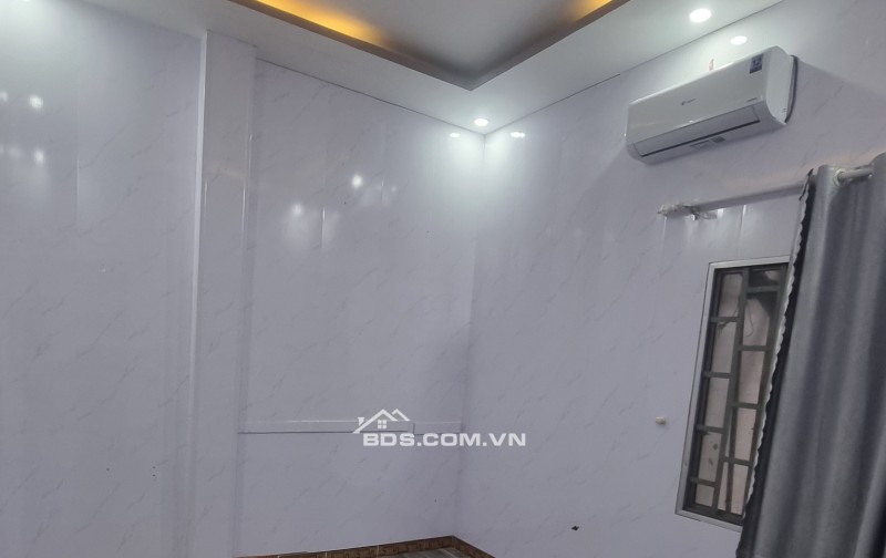 BÁN NHÀ 2 TẦNG GẦN BIỂN - ĐƯỜNG HÒA MINH 14)