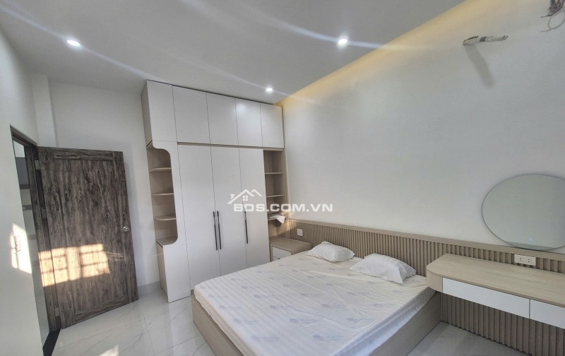 Bán nhà 2 tầng kiệtTrần Cao Vân - nhà cách đường chính chỉ 20m