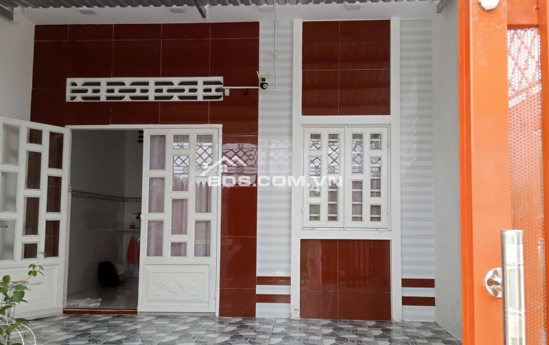 Chính chủ  BÁN NHÀ XÂY MỚI P. 9, TP Mỹ Tho - ĐƯỜNG Ô TÔ - DIỆN TÍCH 5x15,36M - GIÁ CỰC TỐT sổ đỏ chính chủ, giá cực rẻ