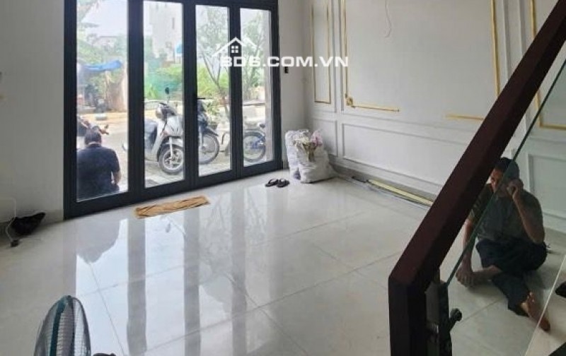 KHU NHÀ LẦU CAO CẤP – ĐƯỜNG 12M CÓ VỈA HÈ – SÁT KÊNH THAM LƯƠNG – 50M² – 5 TẦNG - 6PN – NHỈNH 6 TỶ