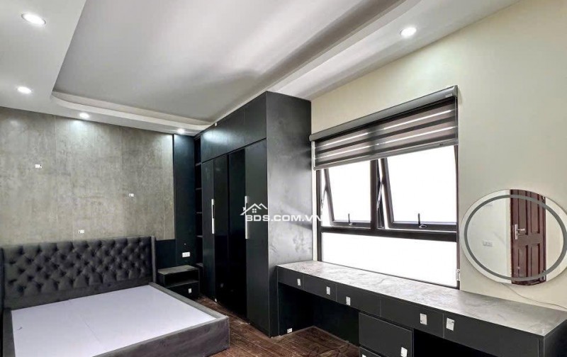 BÁN NHÀ PHỐ BỒ ĐỀ LONG BIÊN 9 TỶ  35m 6 TẦNG MT 6m Ô TÔ TRÁNH VỊ TRÍ ĐẸP TRUNG TÂM QUẬN LONG BIÊN