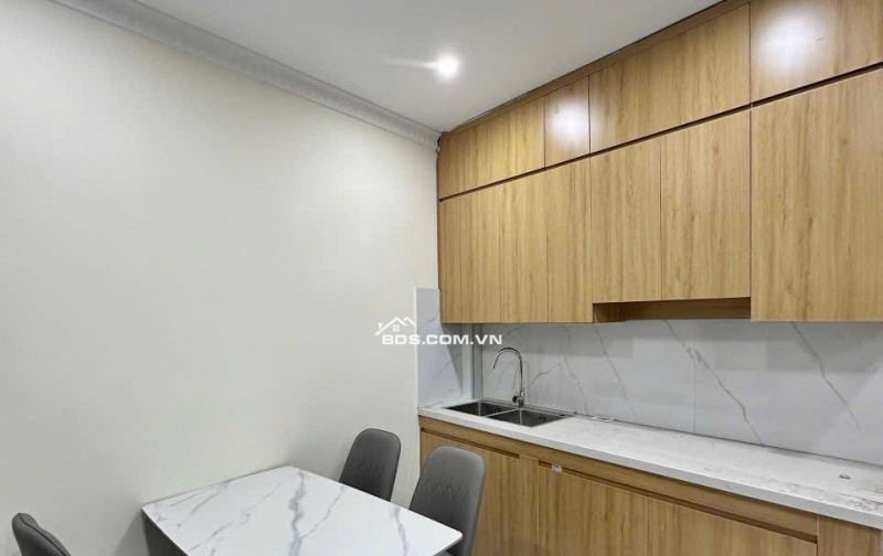 BÁN NHÀ PHỐ BỒ ĐỀ LONG BIÊN 9 TỶ  35m 6 TẦNG MT 6m Ô TÔ TRÁNH VỊ TRÍ ĐẸP TRUNG TÂM QUẬN LONG BIÊN