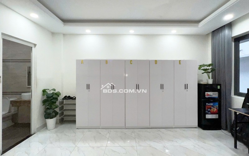 Cần 2 Nam ở ghép - phòng Ban công - đầy đủ nội thất Trong khu đô thị Vạn Phúc.Chỉ hơn 1tr/tháng