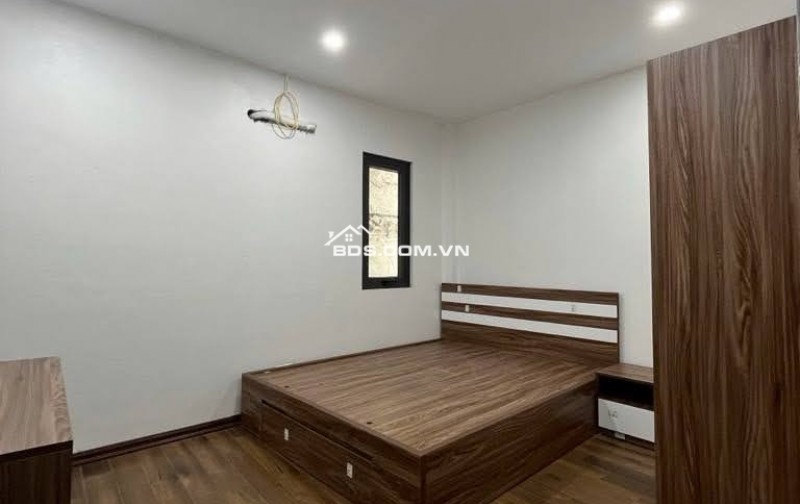 CHỈ 5.68 TỶ CÓ NHÀ LÔ GÓC PHÚC LỢI - 4 TẦNG Ở NGAY - SÁT VÁCH VINHOMES