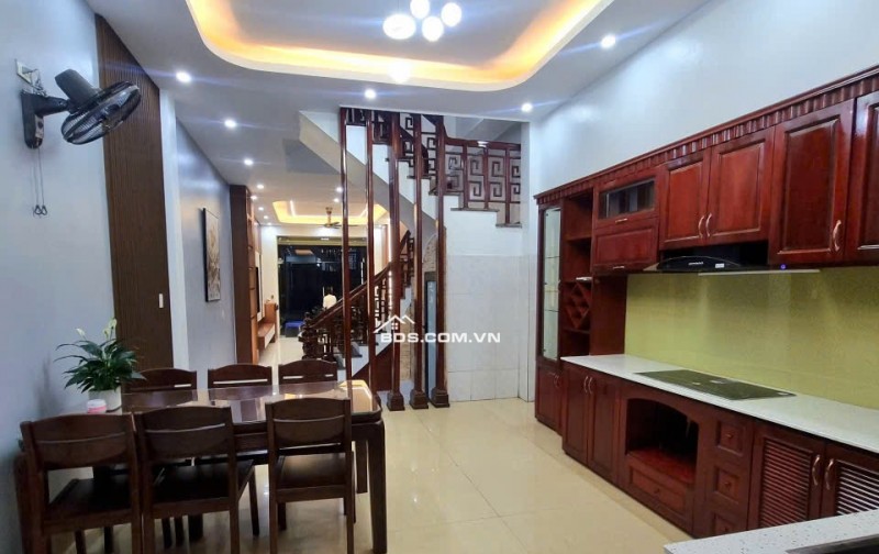 Bán nhà 4 tầng Kỳ Bá, TP Thái Bình, 70m2, sổ đỏ, 7.4 tỷ, 0978693808