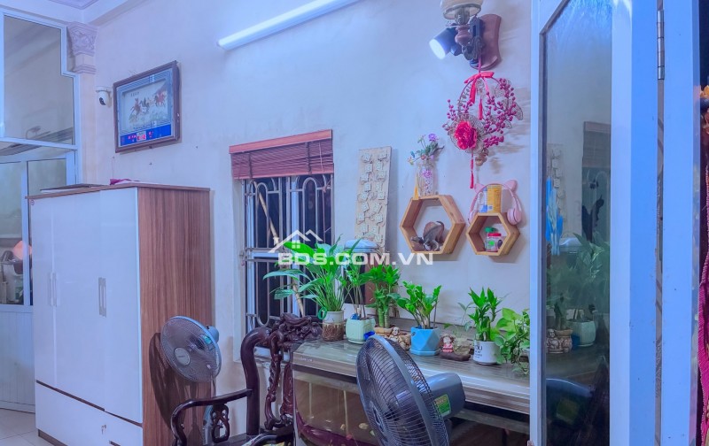 BÁN NHÀ ĐẸP 1.65 TỶ 1.5 TẦNG 79M2 ( HƯỚNG TÂY ) NGÕ VĂN CAO