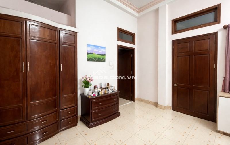 Bán GẤP nhà hẻm 256 Phan Huy Ích ngang 6m 198m2 4 lầu gần Emart, ga Metro nhỉnh 20 tỷ.