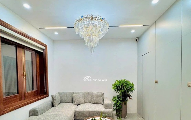 Bán Nhà Gần Phố, Thang Máy, Kim Ngưu, Hai Bà Trưng 30m, 6 tầng, mt 5.7m, giá 13.5 tỷ.