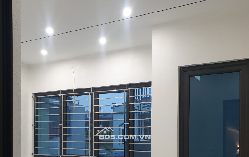 BÁN NHÀ ĐẸP 2.2 TỶ 3 TẦNG 45M2 ( TÂY NAM ) NGÕ 19/5