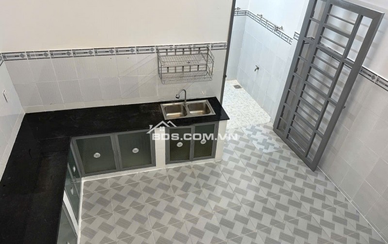 Bán nhà 1 trệt 2 lầu trống suốt mới 100%, hẻm 94// Phú Thọ Hoà Tân Phú