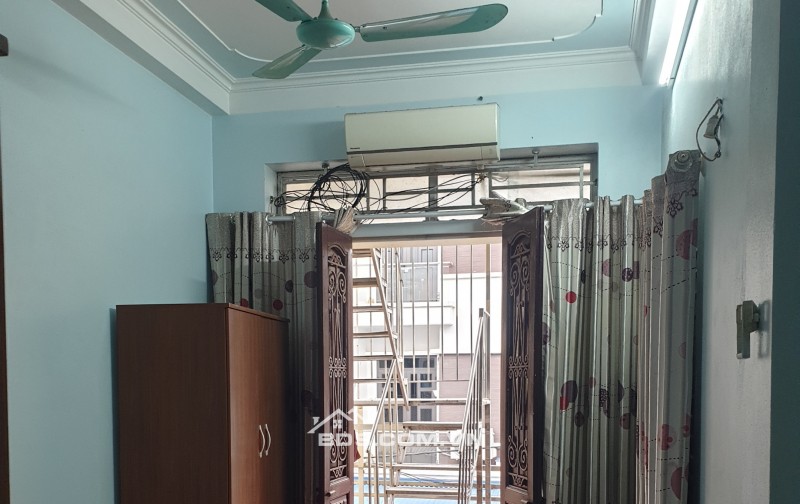 BÁN NHÀ DÂN XÂY 2.2 TỶ 3 TẦNG 50M2 Ô TÔ ĐỖ CỬA NGÕ TRƯỜNG CHINH