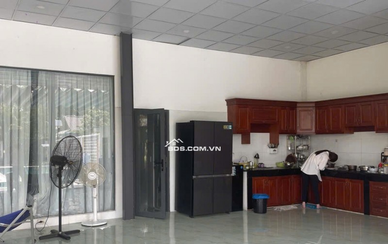 Chính chủ bán gấp biệt thự nhà vườn có hồ bơi 621.9m2 ở Thủ Đức