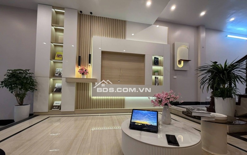 Bán Nhà Gần Phố Minh Khai, Hai Bà Trưng 52m, 4 tầng, mt 4.1m, giá 12.5 tỷ.