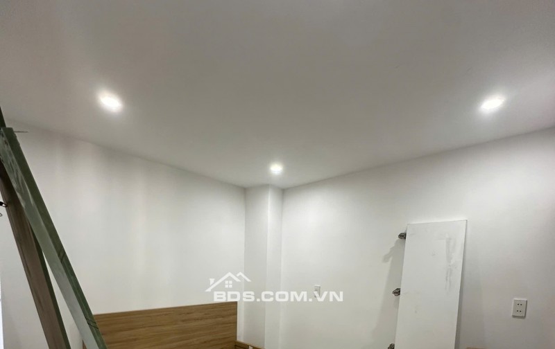 CHỈ 4,1 TỶ - SỞ HỮU NHÀ PHỐ 2 MẶT THOÁNG CMT8, CẨM LỆ!