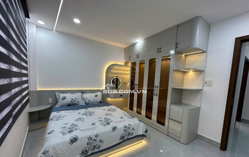 Bán nhà xây mới trang bị full nội thất 100% vào ở ngay, gần Tô Ký Q12