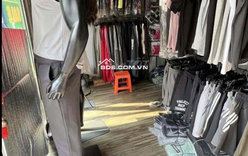 Sang mặt bằng 25m2 riêng biệt giá cực rẻ ở Dạ Nam P2 Q8