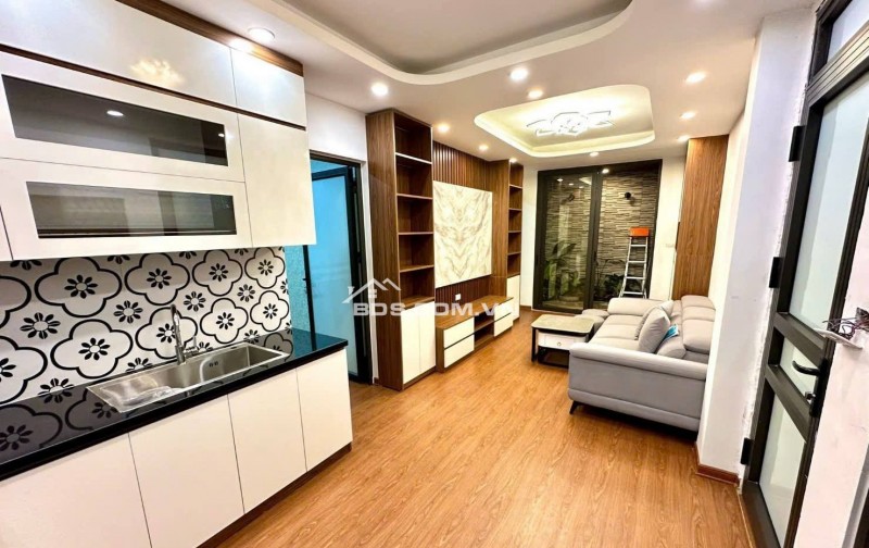 Bán Căn CCMN Đường Láng, Đống Đa 70m, Tầng 1, giá 3 tỷ.