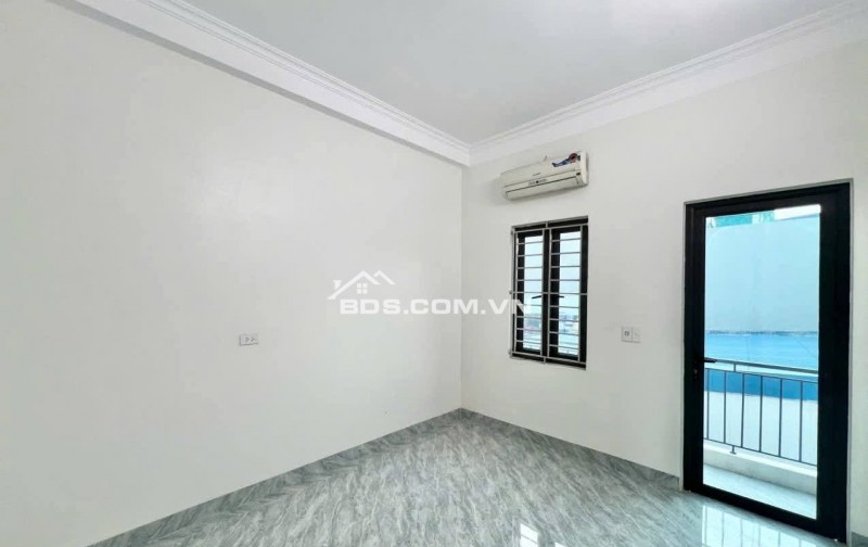 BÁN NHÀ GIÁ RẺ 2.15 TỶ 3 TẦNG 45M2 ( HƯỚNG NAM ) NGÕ GIẢI PHÓNG