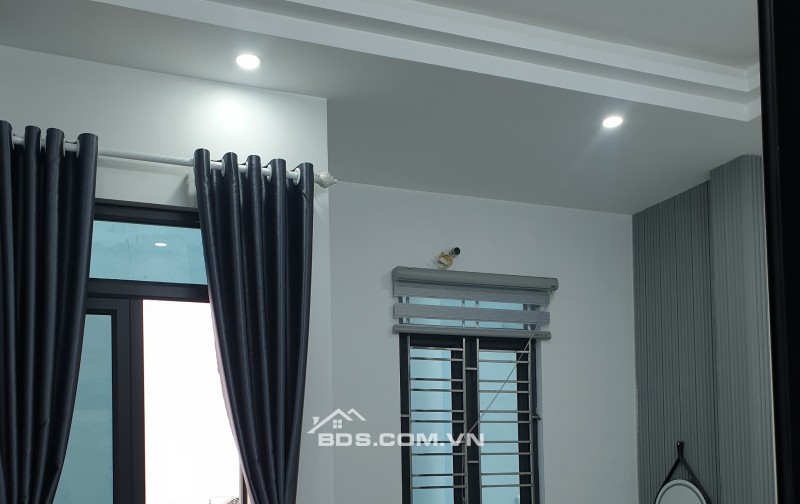 BÁN NHÀ ĐẸP 2.6 TỶ 3 TẦNG 54M2 ( ĐÔNG NAM ) NGÕ NGẮN BÃI VƯỢT