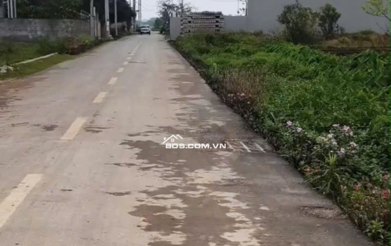 Cần bán lô đất siêu đẹp mặt tiền đường nhựa Xã Chuyên Mỹ, Hà Nội, DT 150m2, giá chỉ 30tr/m2