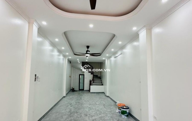 BÁN NHÀ 5 TẦNG THANH AM LONG BIÊN 7 TỶ 5 tầng 55m MT 4m  VỊ TRÍ ĐẸP GẦN TRUNG TÂM Ô TÔ ĐỖ CỬA