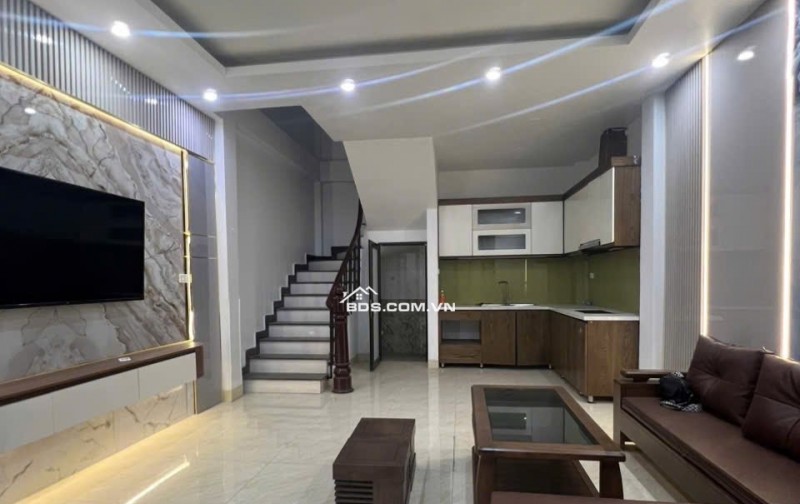 TRUNG TÂM BỒ ĐỀ LONG BIÊN 8 TỶ 35m MT 4m 5 TẦNG  10M RA Ô TÔ TIỆN ÍCH NGẬP TRÀN