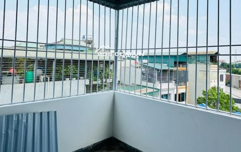 BÁN NHÀ 5 TẦNG THANH AM LONG BIÊN 7 TỶ 5 tầng 55m MT 4m  VỊ TRÍ ĐẸP GẦN TRUNG TÂM Ô TÔ ĐỖ CỬA