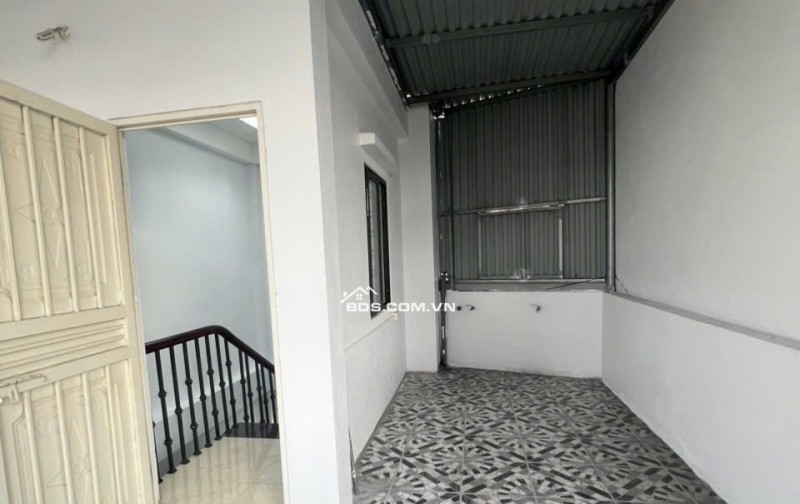 TRUNG TÂM BỒ ĐỀ LONG BIÊN 8 TỶ 35m MT 4m 5 TẦNG  10M RA Ô TÔ TIỆN ÍCH NGẬP TRÀN