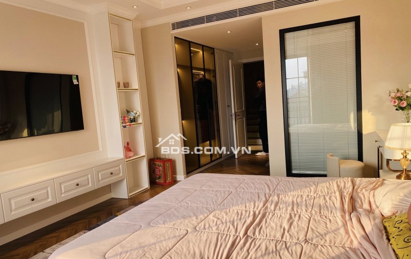 Nhà Đẹp Phố Trạm Ô TÔ Tránh 8 Tầng Thang Máy 21 Tỷ-Nội thất xịn - Đường Thông