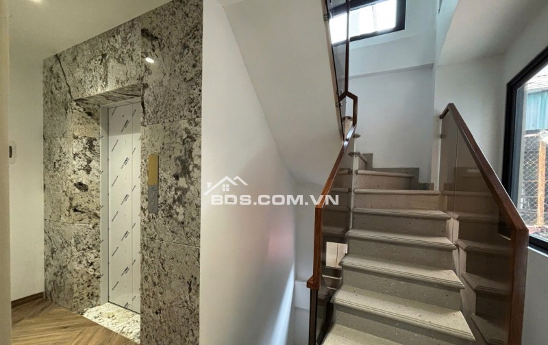 NHÀ LÒ ĐÚC_NGUYỄN CÔNG TRỨ_40M2_6 TẦNG_THANG MÁY_LÔ GÓC_TẶNG FULL NỘI THẤT