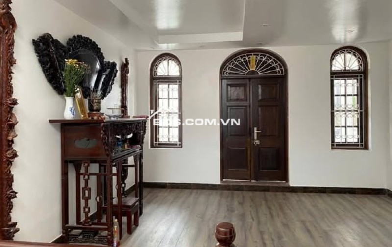 Siêu Đẹp Mặt Tiền 6M Mặt Phố Lạc Long Quân 30.5 Tỷ Vuông A4 Vỉa Hè Rộng Gần Hồ