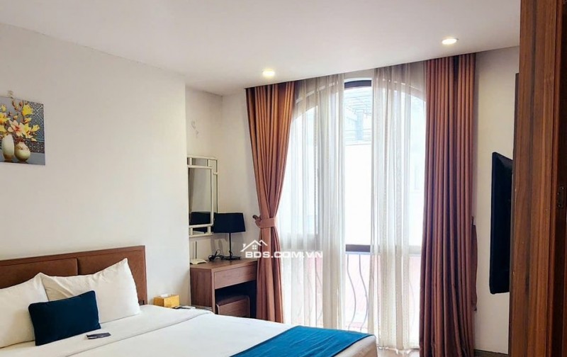 Bán Khách Sạn Boutique Phố Kim mã  35 Phòng 205m2 Mặt Tiền 8M 62 Tỷ