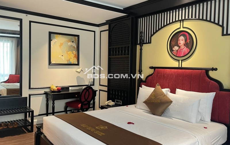 Mặt phố Hàng Thùng Sát Hồ 7 Tầng Thang Máy 110 Tỷ 2 Mặt Thoáng PCCC GPXD Đủ