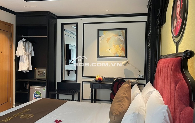 Mặt phố Hàng Thùng Sát Hồ 7 Tầng Thang Máy 110 Tỷ 2 Mặt Thoáng PCCC GPXD Đủ