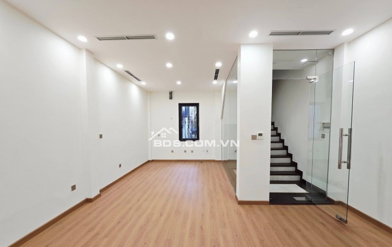 Mặt Phố Hàng Vôi 7 Tầng Thang Máy Mặt Tiền 4M 20.5 Tỷ góc ngã tư